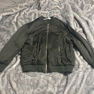 Olive green bomber jacket | Adult Medium 💚